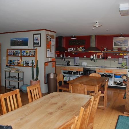 Riverstone Lodge Turangi Buitenkant foto The common room at the station
