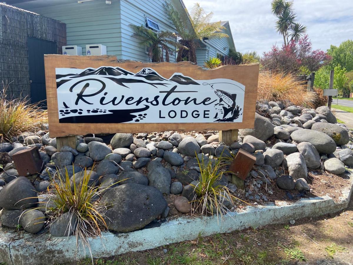 Riverstone Lodge Turangi Buitenkant foto Riverstone Lodge